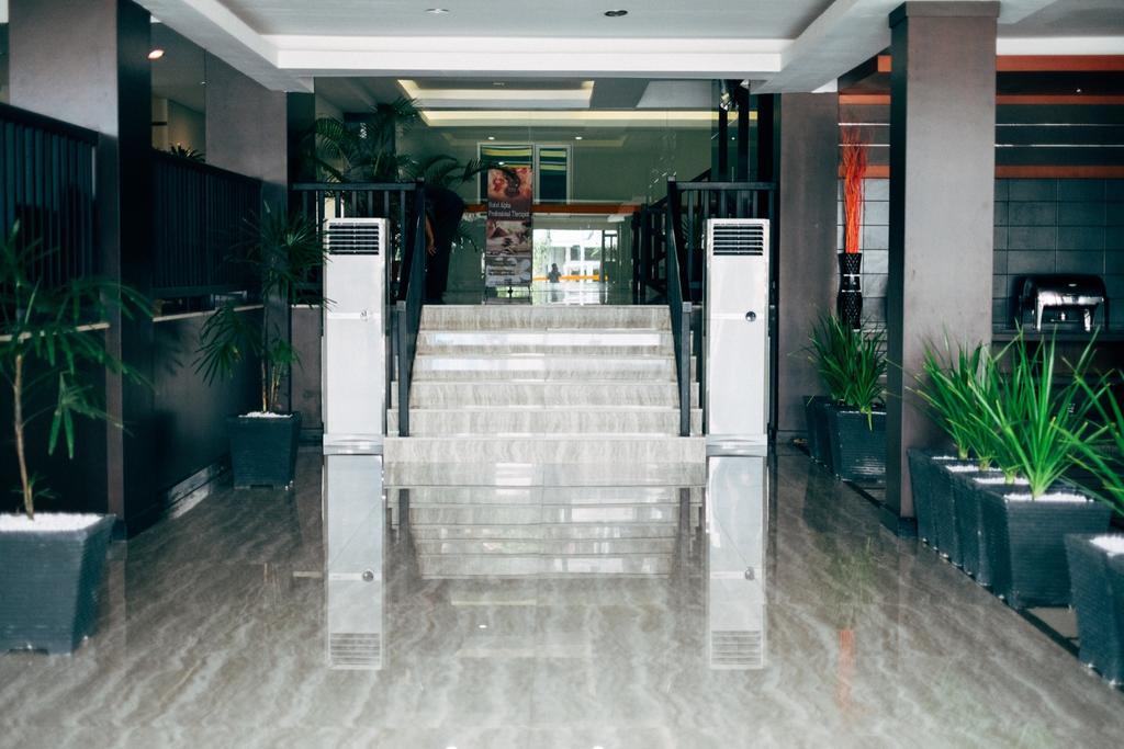 Alpha Hotel Пеканбару Экстерьер фото