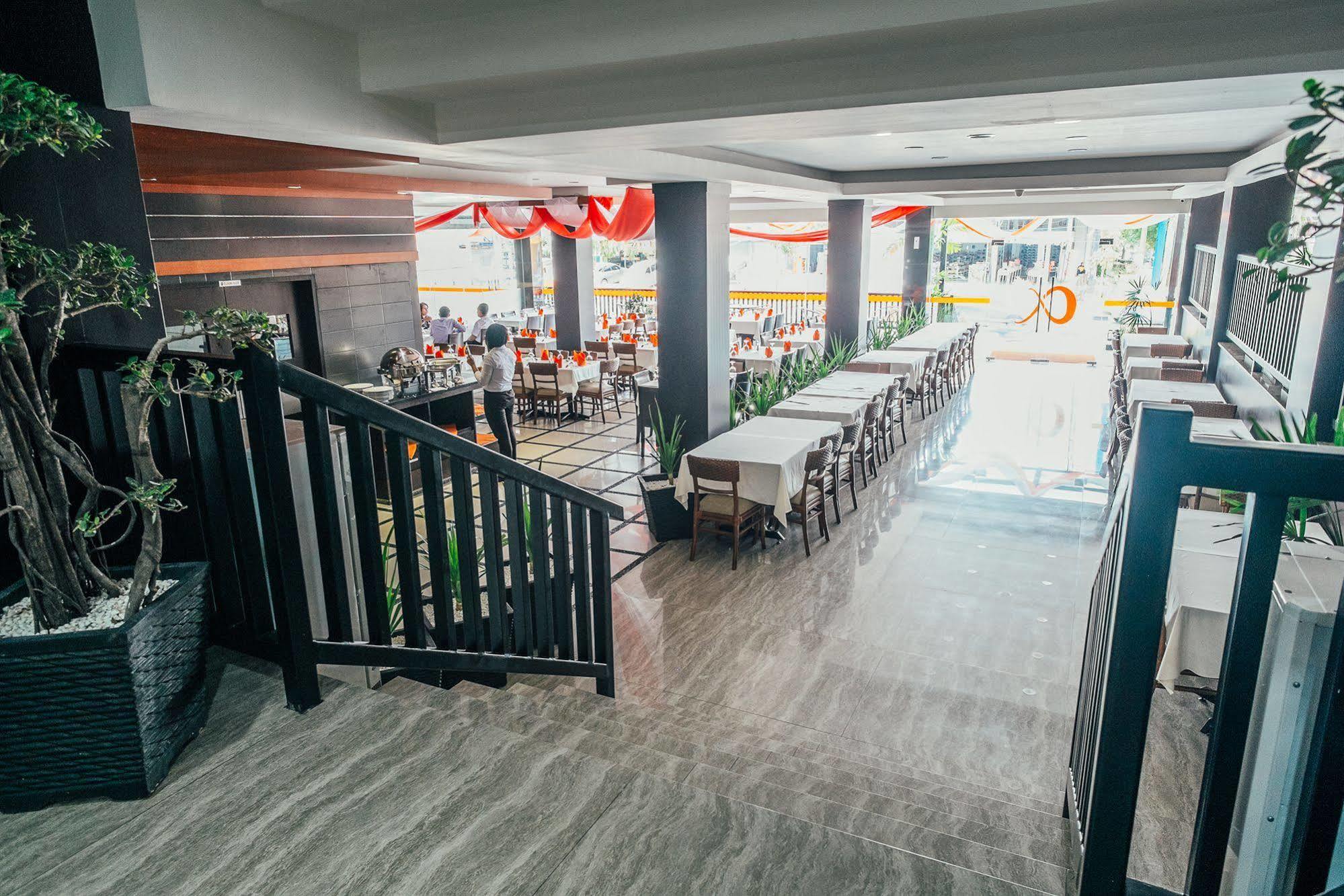 Alpha Hotel Пеканбару Экстерьер фото