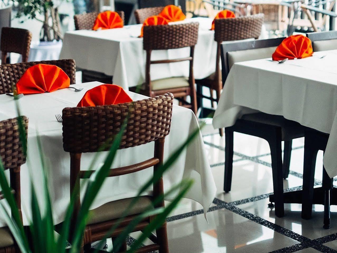 Alpha Hotel Пеканбару Экстерьер фото
